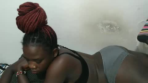 Snapshot of triceeyy chatting on 11.12.25 Tracy online show from 11.12.25