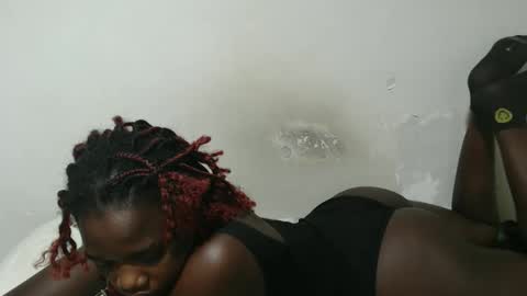 Snapshot of triceeyy chatting on 11.23.25 Tracy online show from 11.23.25