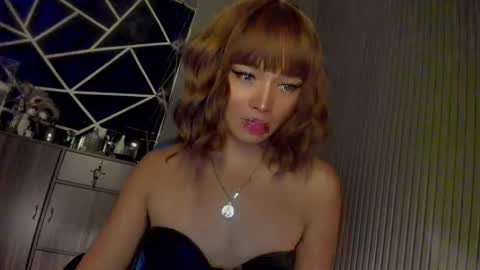 Ms Ella online show from 12.18.24