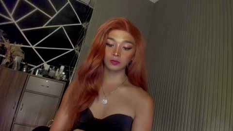 Ms Ella online show from 01.24.25