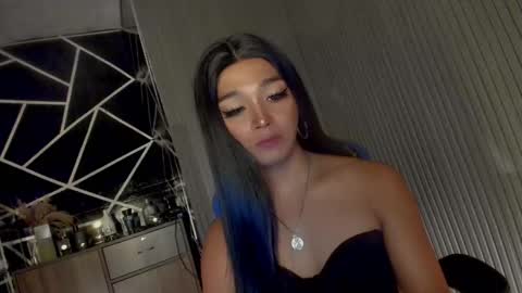 Ms Ella online show from 03.08.25