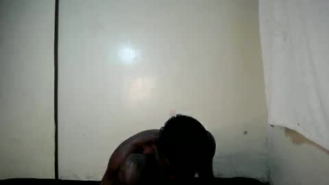 Snapshot of trisboo5 chatting on 12.04.24 Trisboo5 online show from 12.04.24