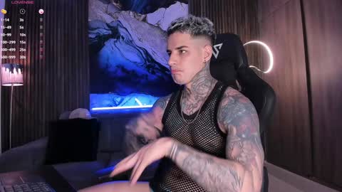 Snapshot of trisstan_ chatting on 01.03.25 Alexander online show from 01.03.25