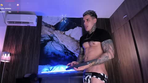 Snapshot of trisstan_ chatting on 01.09.25 Alexander online show from 01.09.25