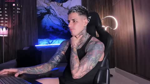 Snapshot of trisstan_ chatting on 01.17.25 Alexander online show from 01.17.25