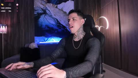 Snapshot of trisstan_ chatting on 01.22.25 Alexander online show from 01.22.25