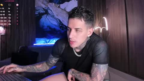 Snapshot of trisstan_ chatting on 02.12.25 Alexander online show from 02.12.25