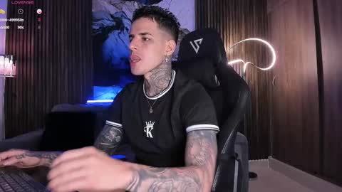 Snapshot of trisstan_ chatting on 02.24.25 Alexander online show from 02.24.25