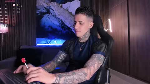 Snapshot of trisstan_ chatting on 02.28.25 Alexander online show from 02.28.25