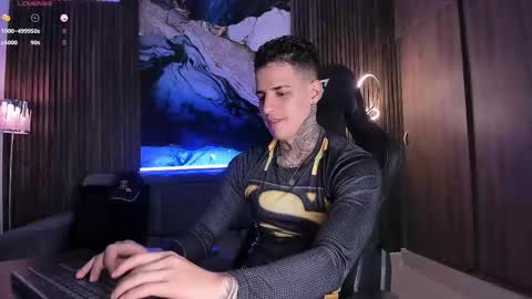 Snapshot of trisstan_ chatting on 03.03.25 Alexander online show from 03.03.25