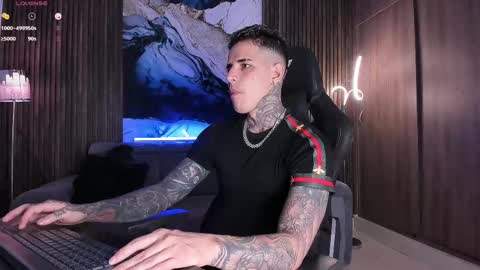 Snapshot of trisstan_ chatting on 09.19.25 Alexander online show from 09.19.25