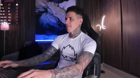 Snapshot of trisstan_ chatting on 10.01.25 Alexander online show from 10.01.25