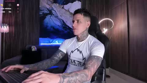 Snapshot of trisstan_ chatting on 10.20.25 Alexander online show from 10.20.25