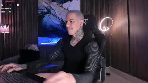 Snapshot of trisstan_ chatting on 10.24.25 Alexander online show from 10.24.25