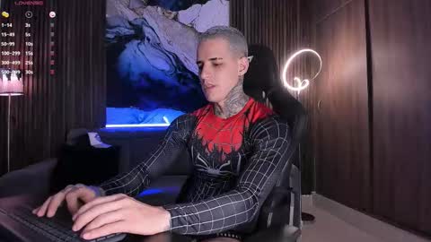 Snapshot of trisstan_ chatting on 10.29.25 Alexander online show from 10.29.25