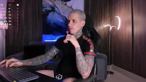 Snapshot of trisstan_ chatting on 12.02.25 Alexander online show from 12.02.25