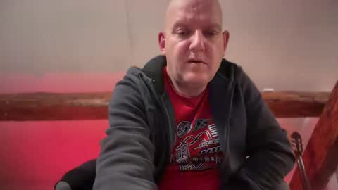 Snapshot of tritonspace chatting on 10.09.25 Triton online show from 10.09.25