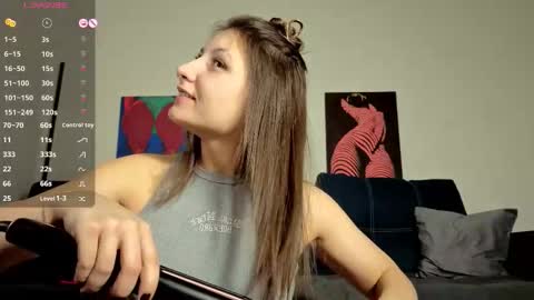 Snapshot of trixibell chatting on 02.05.26 trixibell online show from 02.05.26