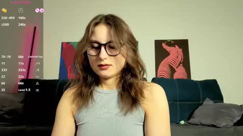 Snapshot of trixibell chatting on 02.27.26 trixibell online show from 02.27.26