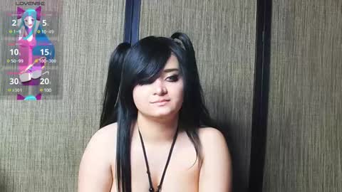 trixiedoescamcam online show from 01.20.25