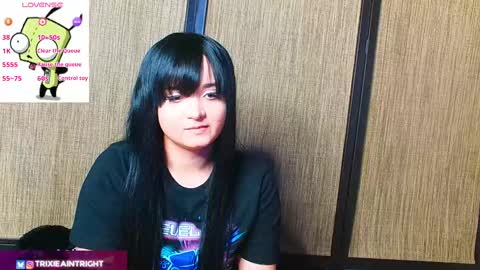 trixiedoescamcam online show from 10.07.25