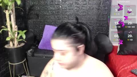 Snapshot of trixxiee_ chatting on 09.23.25 trixxiee_ online show from 09.23.25