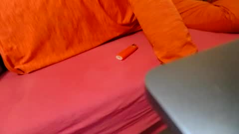 Snapshot of tropichot418 chatting on 01.19.25 Tropichot online show from 01.19.25