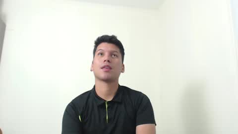 Snapshot of troy_evanss chatting on 12.15.24 Troy online show from 12.15.24