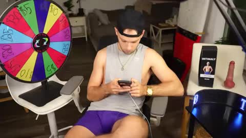 Snapshot of troy_greenxo chatting on 01.11.25 Troy Green online show from 01.11.25