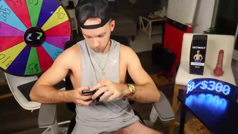 Snapshot of troy_greenxo chatting on 01.14.25 Troy Green online show from 01.14.25