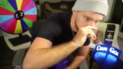 Snapshot of troy_greenxo chatting on 02.10.25 Troy Green online show from 02.10.25