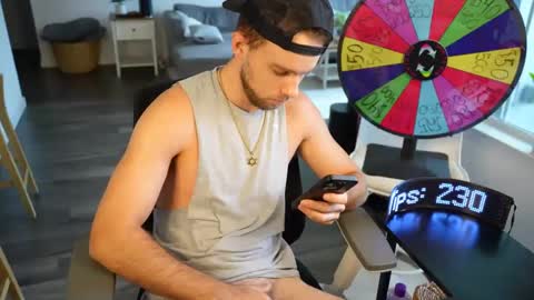 Snapshot of troy_greenxo chatting on 09.11.25 Troy Green online show from 09.11.25