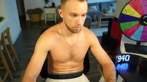 Snapshot of troy_greenxo chatting on 09.27.25 Troy Green online show from 09.27.25