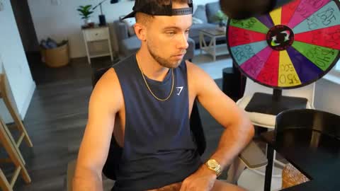 Snapshot of troy_greenxo chatting on 10.01.25 Troy Green online show from 10.01.25