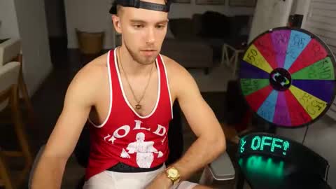 Snapshot of troy_greenxo chatting on 12.17.25 Troy Green online show from 12.17.25