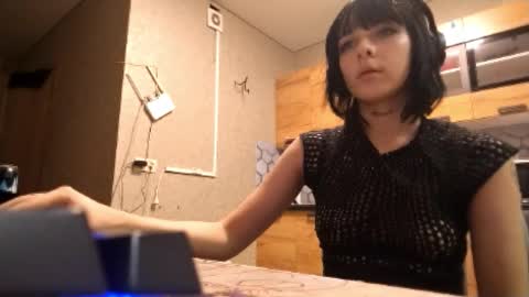 Poly online show from 01.05.26