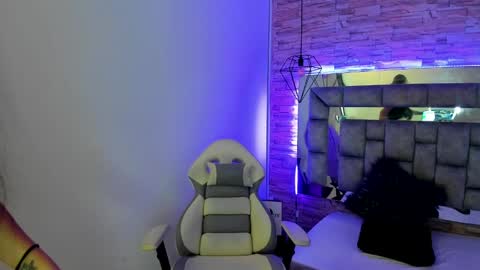   online show from 01.20.25