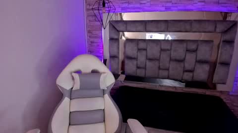   online show from 01.29.25