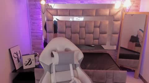   online show from 03.08.25