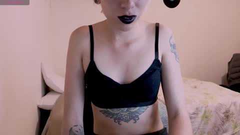 Cait online show from 10.21.25