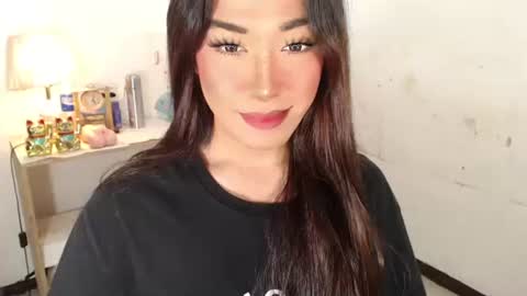 The Girl Named Romantika  online show from 10.28.25