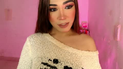 Snapshot of ts_romantika69 chatting on 06.19.26 The Girl Named Romantika online show from 06.19.26