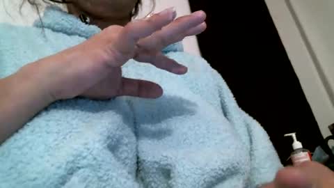 Bella online show from 02.04.25