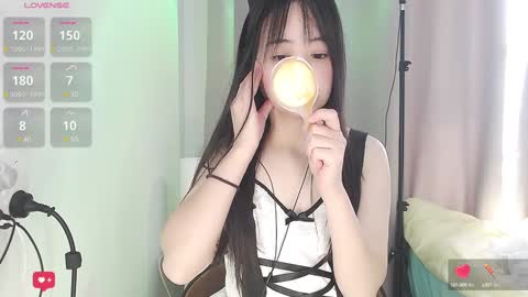 Snapshot of tscn88 chatting on 01.15.25 Anne Bebe online show from 01.15.25