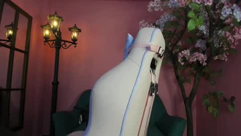  C H L O E online show from 02.05.26