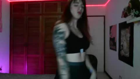 Luisa Fernndez online show from 12.17.25