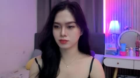 Bella Ratbu online show from 11.02.25