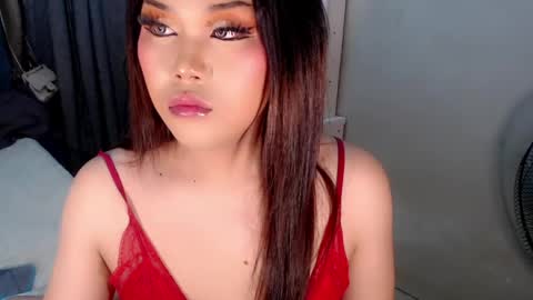 Snapshot of tsscarlett_xx chatting on 04.25.26 jayvie online show from 04.25.26