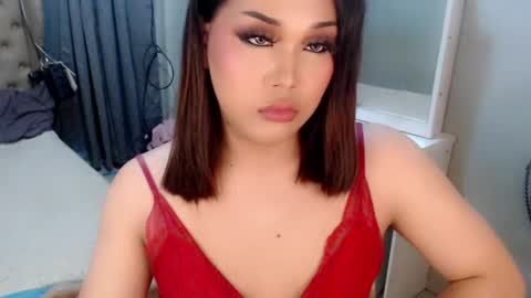 Snapshot of tsscarlett_xx chatting on 05.15.26 jayvie online show from 05.15.26