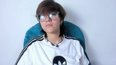 Snapshot of tsuki_maru chatting on 04.05.26 Maru online show from 04.05.26